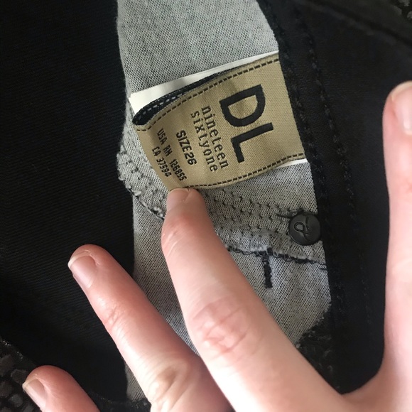 DL1961 Emma Python-Print Denim Leggings, Sz 26 - Picture 7 of 9